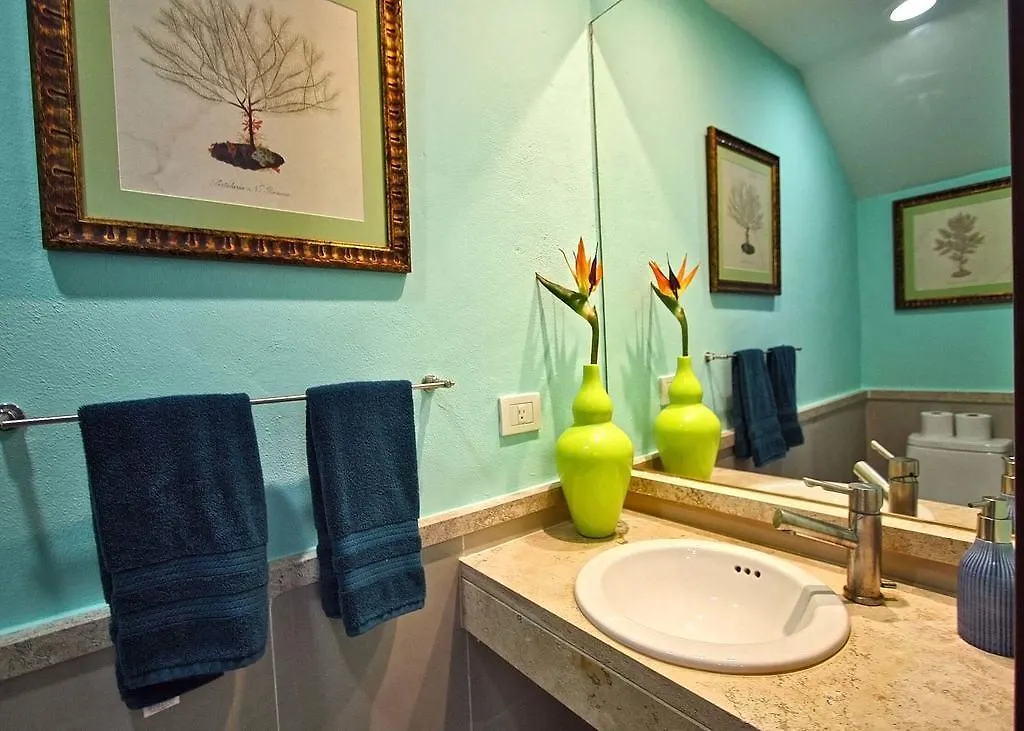 Penthouse Kaan 302 - Luxurious, Private Pool Close To 5Th Ave - At Quadra Alea Condos プレヤデルカーメン 0*,  メキシコ